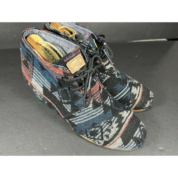 TOMS Boho Navajo Desert Wedge Booties in Aztec Jacquard Size 10 - Picture 1 of 12